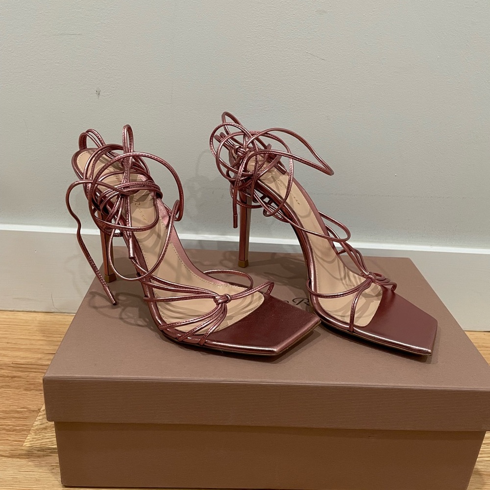 Gianvito Rossi Camellia rose gold heels